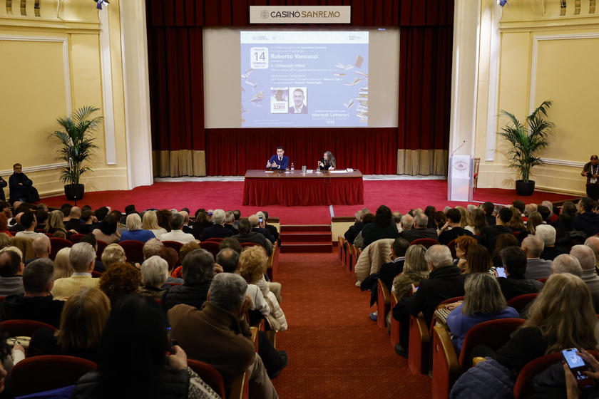 Vannacci a Sanremo per la presentazione del suo ultimo libro