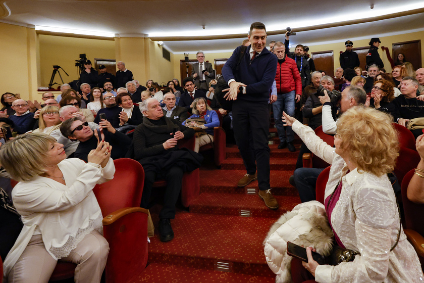 Vannacci a Sanremo per la presentazione del suo ultimo libro