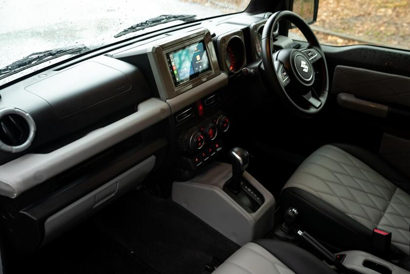 Suzuki Jimny a 6 ruote