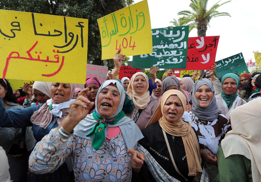 Women agricultural workers march to demand more rights and improved working conditions