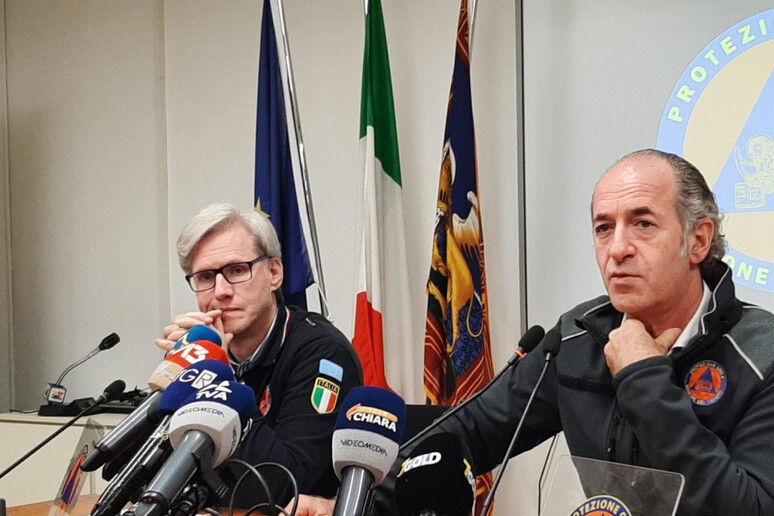 - RIPRODUZIONE RISERVATA