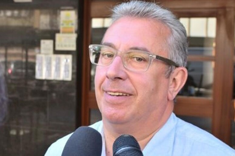 - RIPRODUZIONE RISERVATA