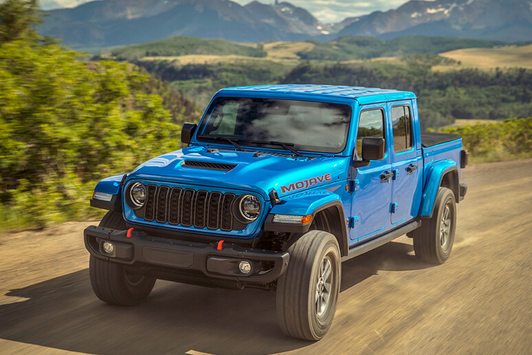 Jeep Gladiator 2024, su misura per gli appassionati Usa © ANSA/Stellantis Jeep