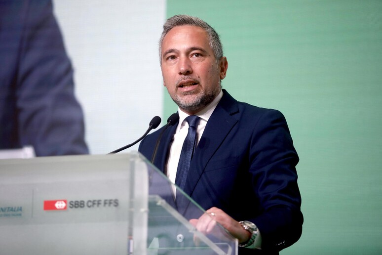- RIPRODUZIONE RISERVATA