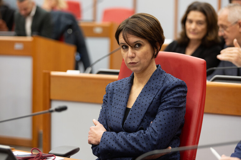 - RIPRODUZIONE RISERVATA