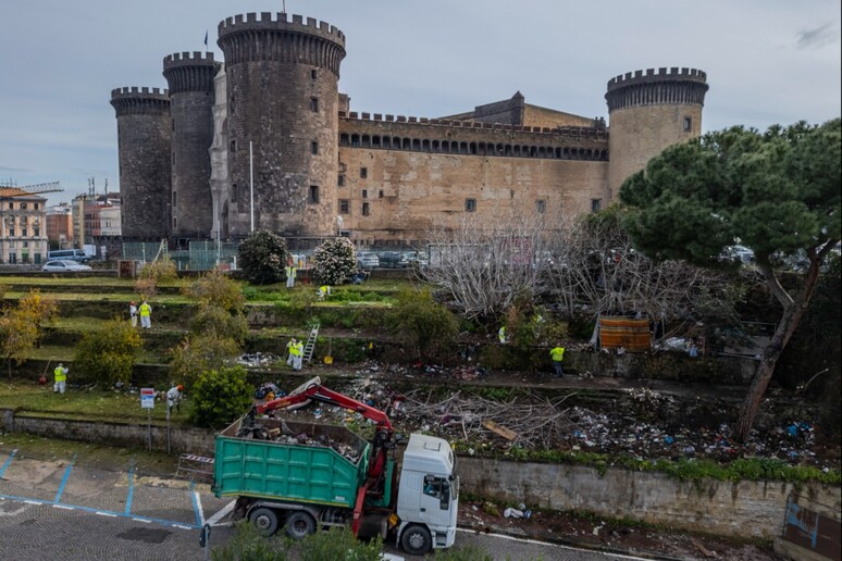 - RIPRODUZIONE RISERVATA