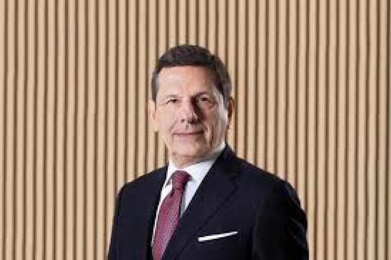 - RIPRODUZIONE RISERVATA