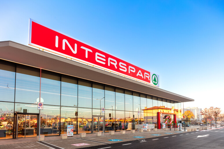 - RIPRODUZIONE RISERVATA