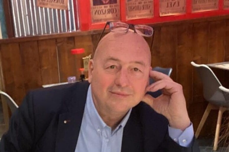 - RIPRODUZIONE RISERVATA