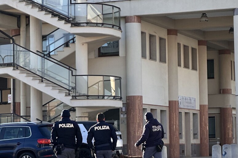 - RIPRODUZIONE RISERVATA