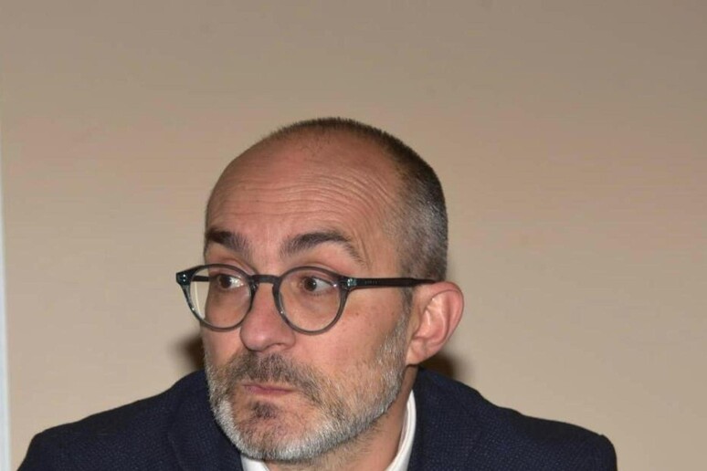 - RIPRODUZIONE RISERVATA