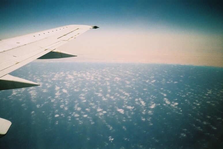 Vista da un aereo in volo sul Mediterraneo (fonte: Wex Major 98 da Wikimedia CC BY-SA 4.0) - RIPRODUZIONE RISERVATA