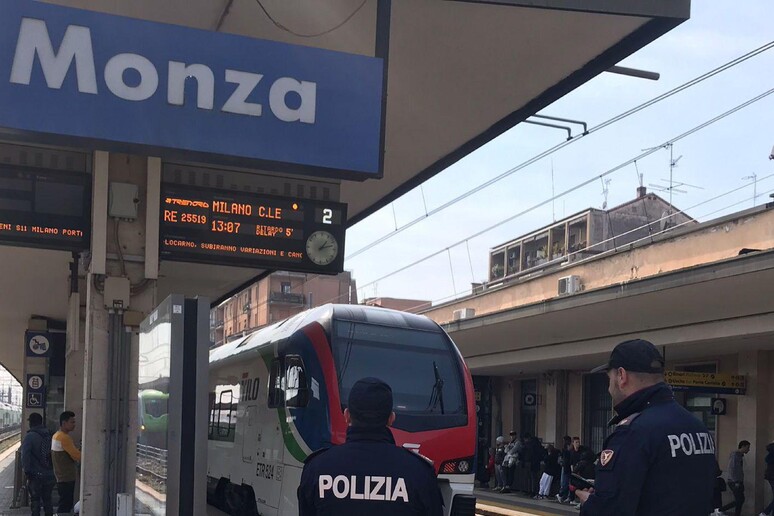 - RIPRODUZIONE RISERVATA