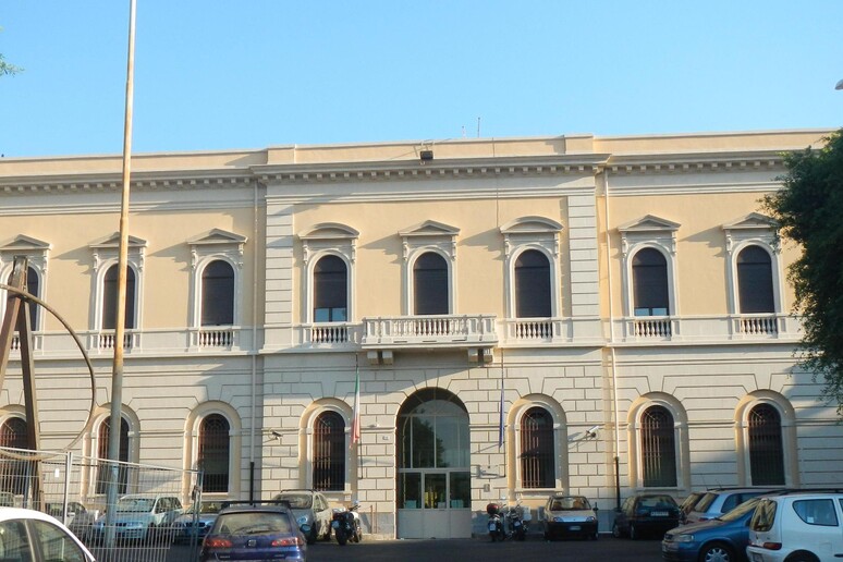 - RIPRODUZIONE RISERVATA