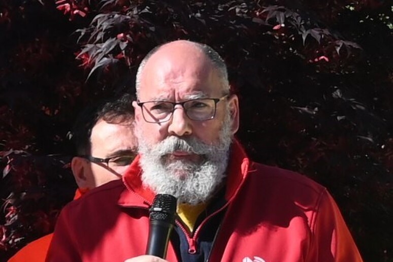 - RIPRODUZIONE RISERVATA