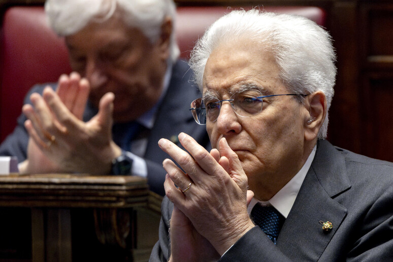 - RIPRODUZIONE RISERVATA
