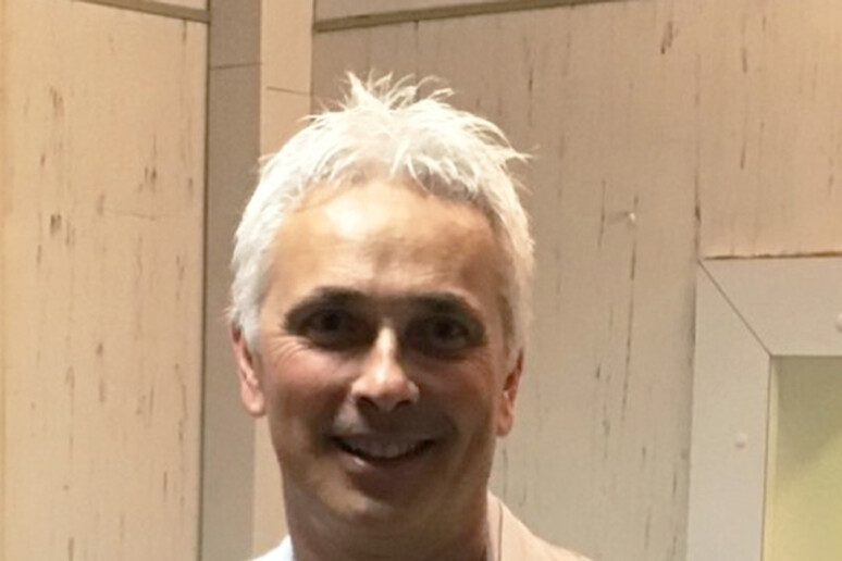 - RIPRODUZIONE RISERVATA